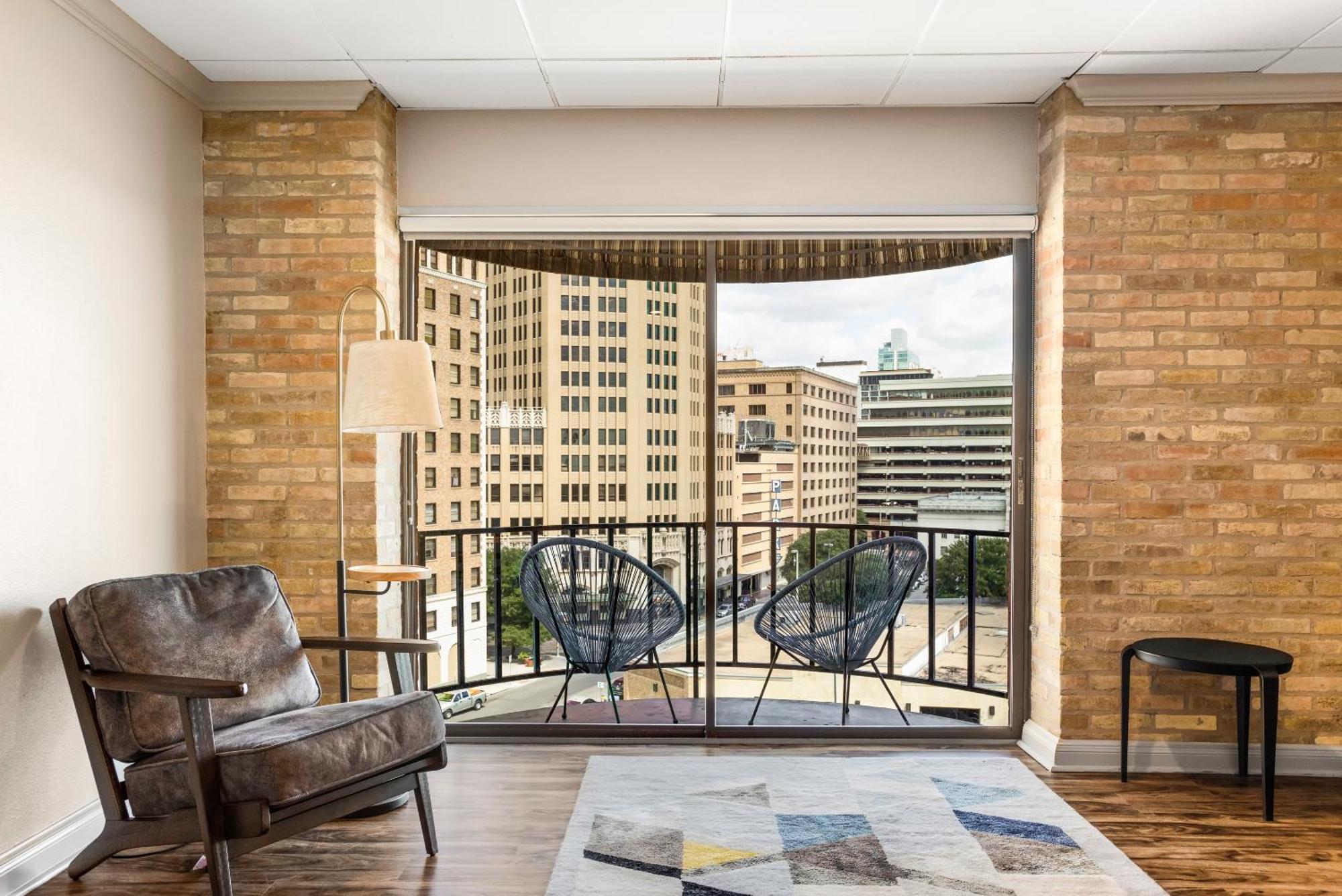 Riverwalk Plaza Hotel Сан-Антонио Экстерьер фото