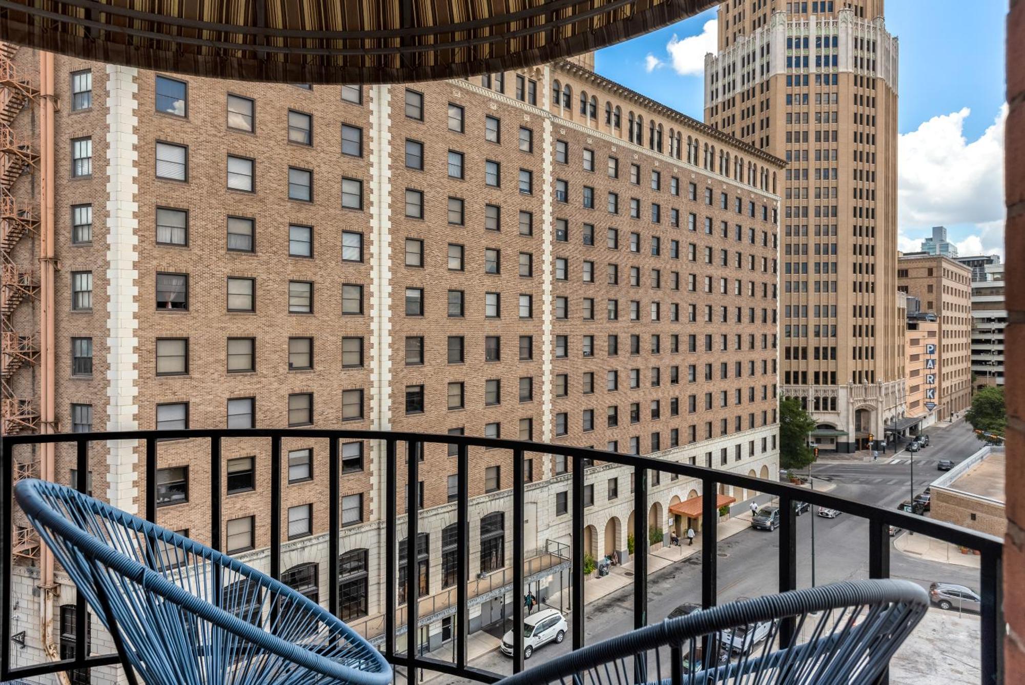 Riverwalk Plaza Hotel Сан-Антонио Экстерьер фото